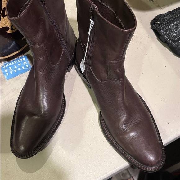 Eddie Bauer Leather Boots - Picture 10 of 11